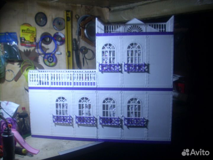 Кукольный домик с мебелью бу