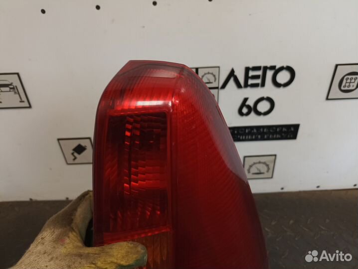 Фонарь задний правый для Renault Logan