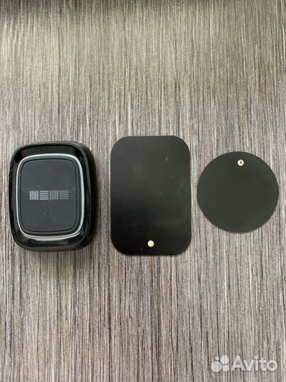 Магнитный автомобильный держатель на панель