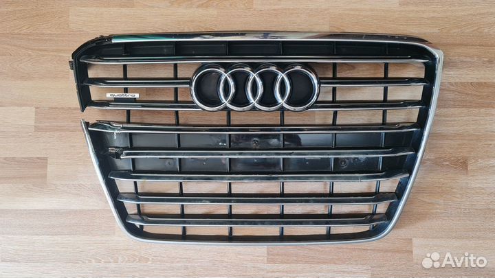 Решетка радиатора Audi A8 D4