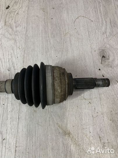 Привод подвески колеса Nissan almera G15 Лев