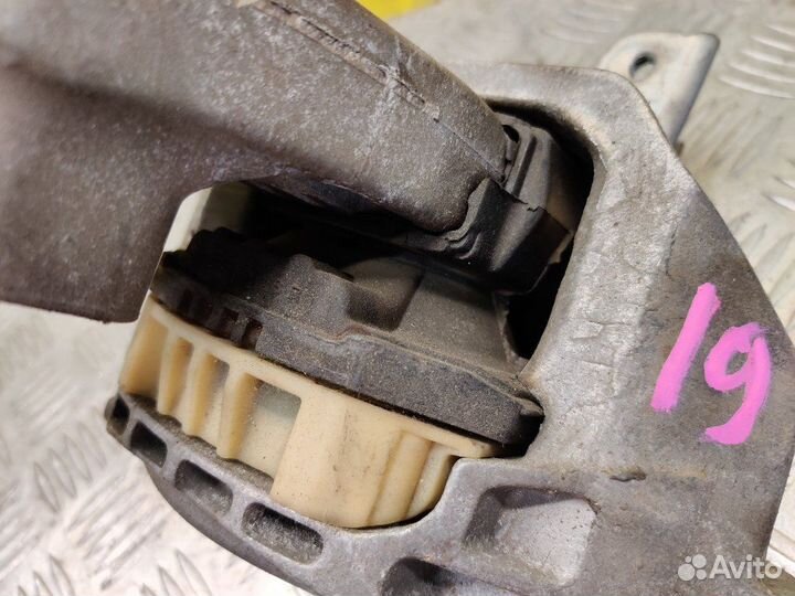 Подушка кпп Mercedes-Benz Cla 250 4Matic X117 C117