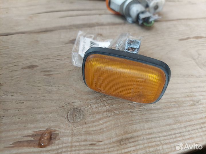 Поворотник в крыло 012383 на Daihatsu