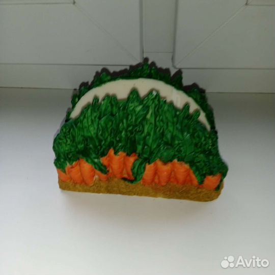 Сувениры из фарфора и полистоуна,керамики