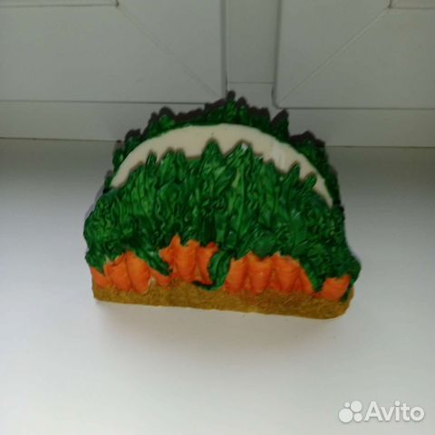 Сувениры из фарфора и полистоуна,керамики