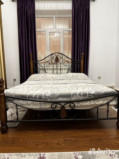 Кровать кованая