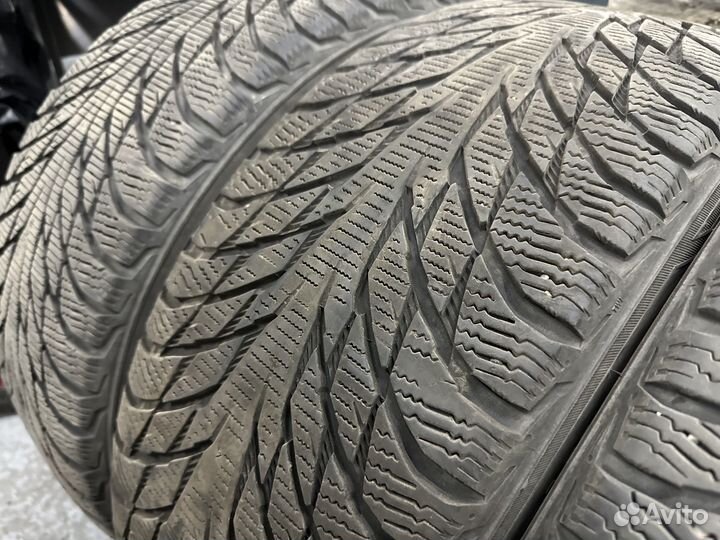 Nokian Tyres Hakkapeliitta R2 225/55 R17 101R