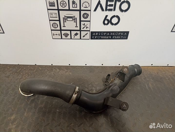 Патрубок интеркулера для VW Passat B6