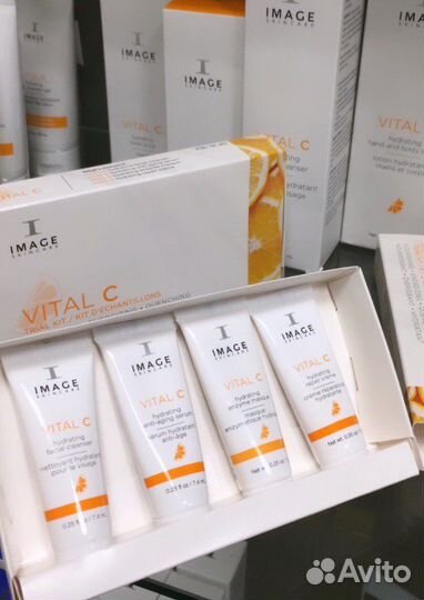 Набор косметики vital C image