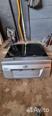 Крышка багажника,пятая дверь priora 2172