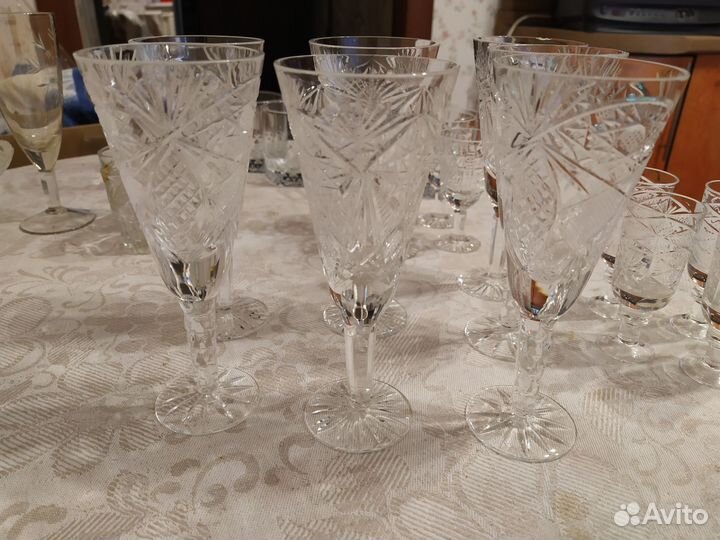 Рюмки, стаканы, ваза, фужеры