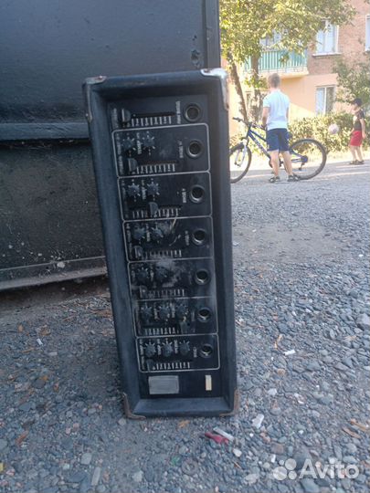 Микшерный пульт