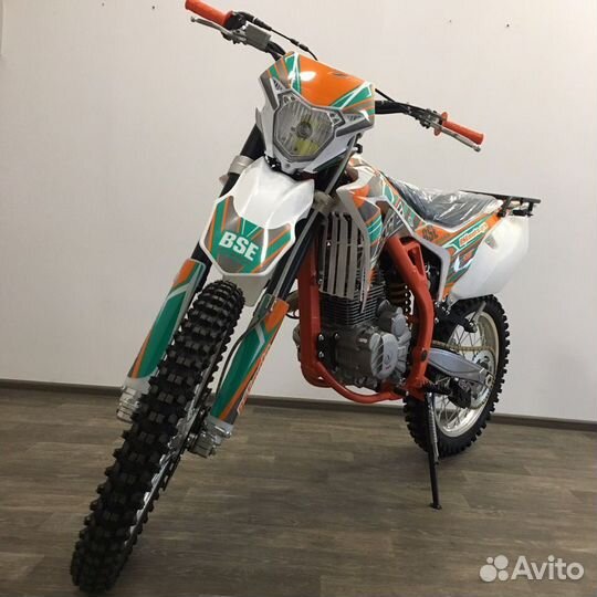 Мотоцикл BSE Z6