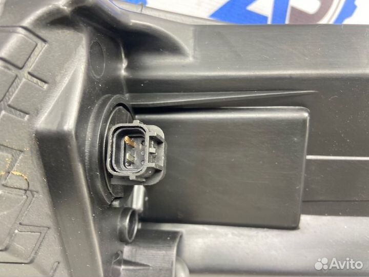 Фара правая Hyundai Solaris 1