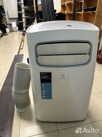 Кондиционер мобильный Electrolux eacm-12 CG/N3