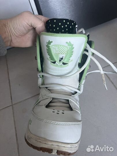 Сноубордические ботинки женские vans 24 см