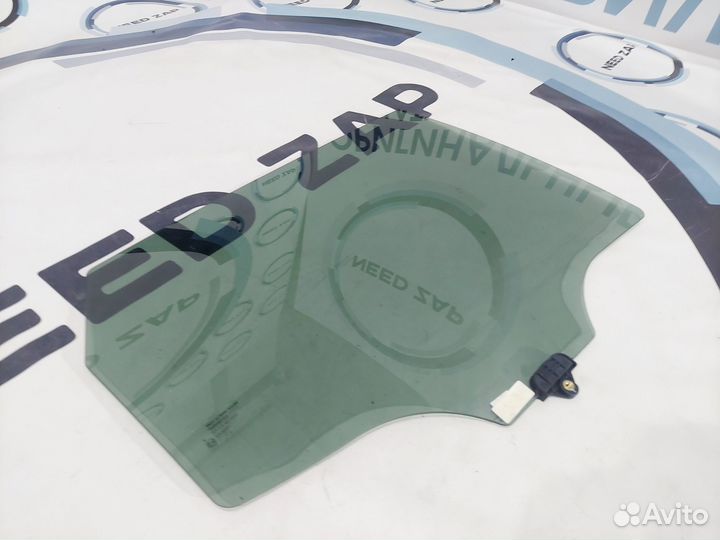 Стекло двери заднее правое Kia Venga