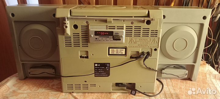 Музыкальный центр LG
