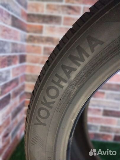 Yokohama Parada Spec-X PA02J 225/60 R18 100H