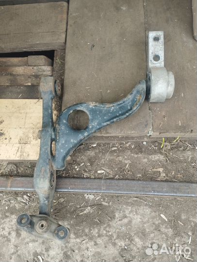 Передний правый рычаг Мазда 6 gh