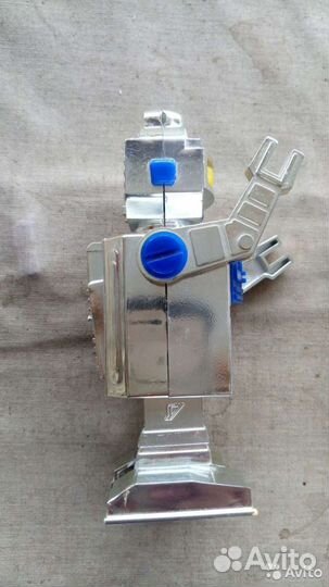 Игрушка робот шагающий заводной СССР