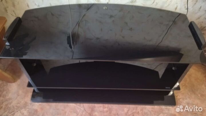 Стеклянная тумба под тв