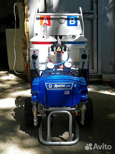 Напыление ППУ Reactor E-10