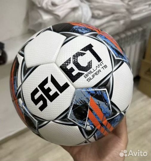 Футбольный мяч профессиональный