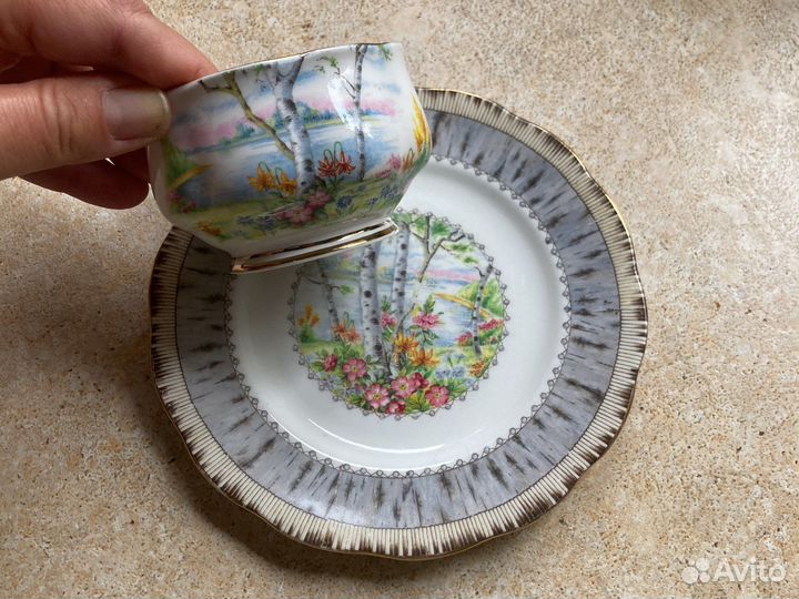 Антикварная чашка