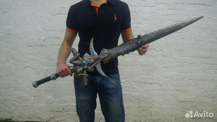 Фростморн Артас меч кинжал