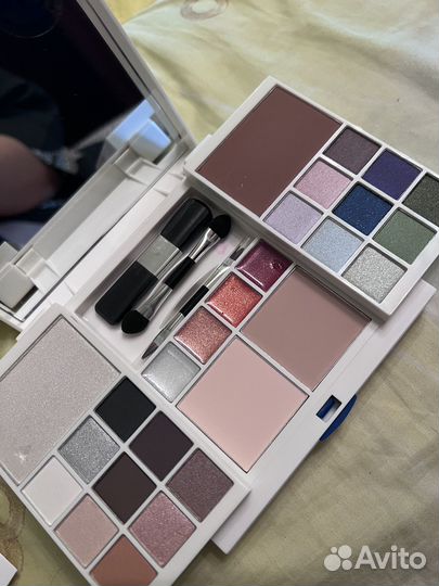 Набор косметики oriflame by Isabel Lennse