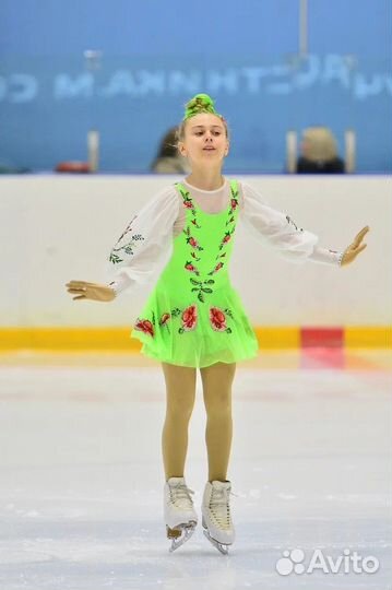 Костюм для фигурного катания 140