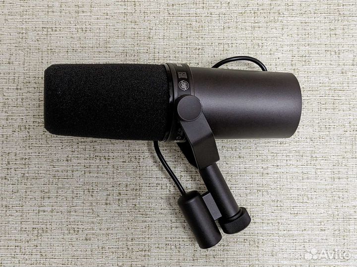 Студийный микрофон Shure SM7B