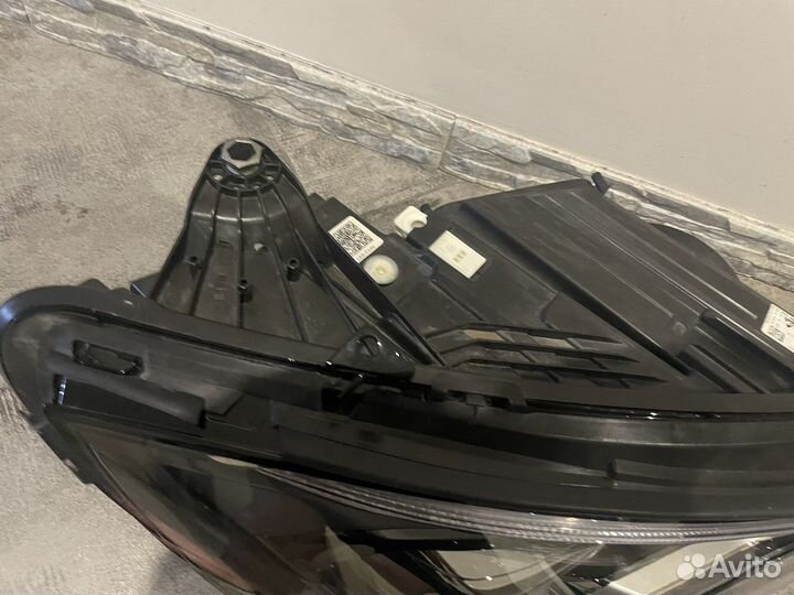 Фара правая Mercedes AMG GT 2017-2022 год в Москве