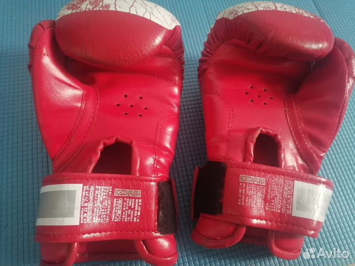 Боксерские перчатки 10