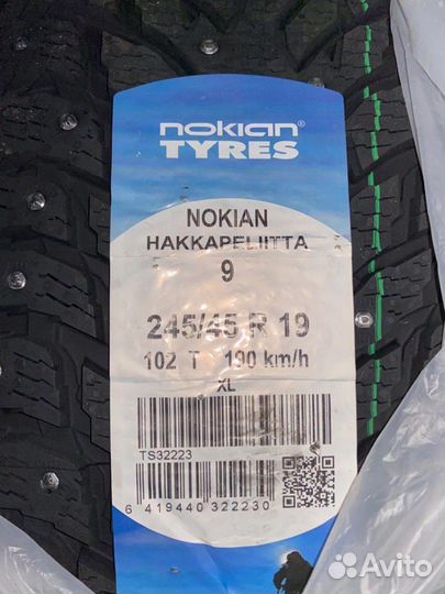 Nokian Tyres Hakkapeliitta 9 245/45 R19