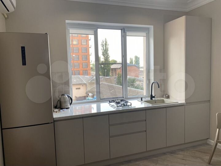 1-к. квартира, 60 м², 2/18 эт.