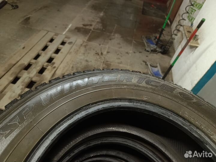 Dunlop SP Winter Ice 01 225/65 R17 102T