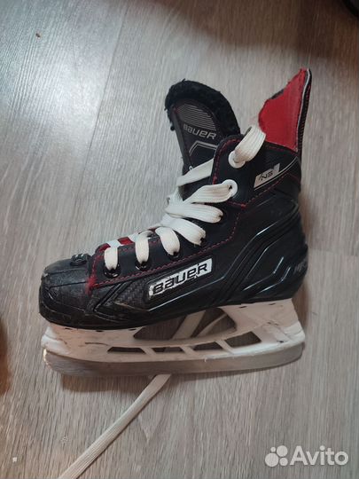 Хоккейные коньки bauer