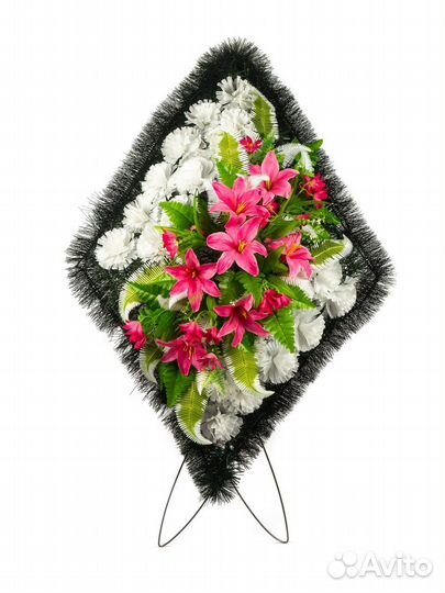 Ритуальные венки и корзины