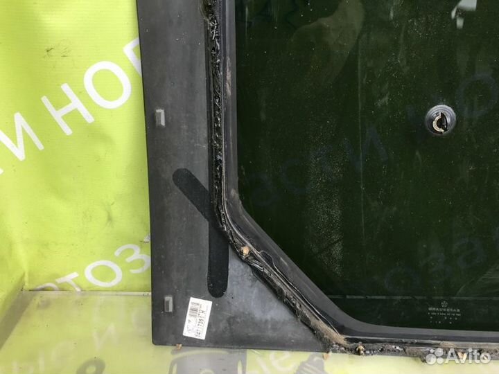 Стекло двери заднее левое Dodge Caravan 3 3.0