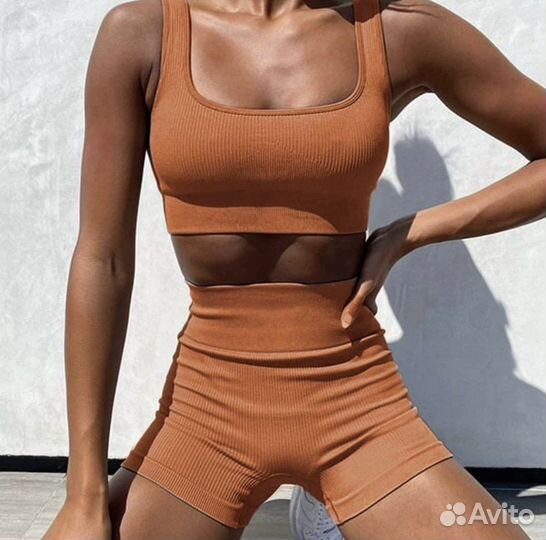 Спортивный костюм