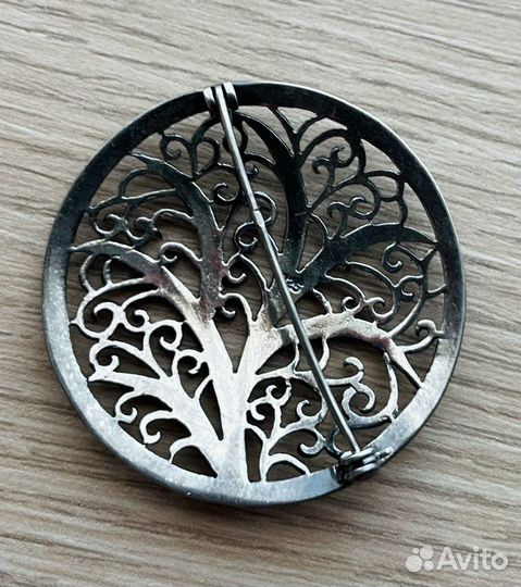 Брошь серебряная большая с лазерной обработкой