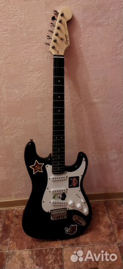 Электрогитара с комбиком и шнуром