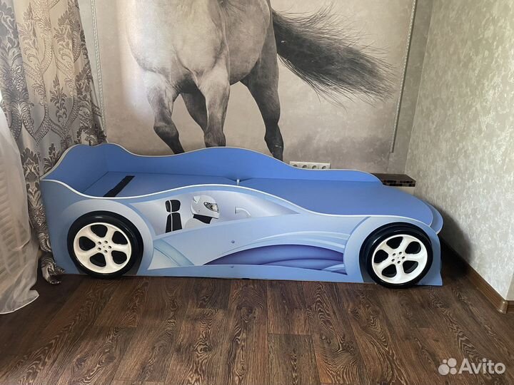 Детская кровать машина с матрасом