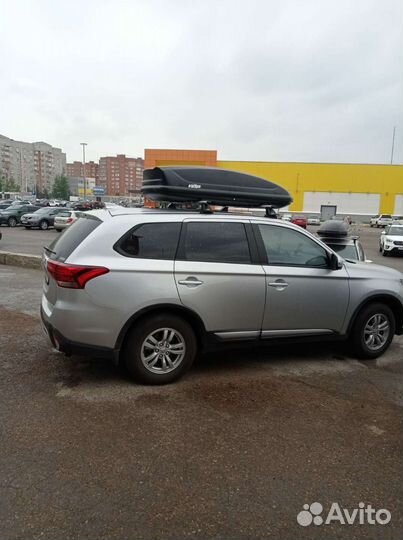 Багажник на крышу автобокс черный