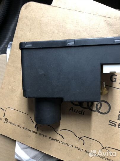 Компрессор центрального замка audi a6 c4