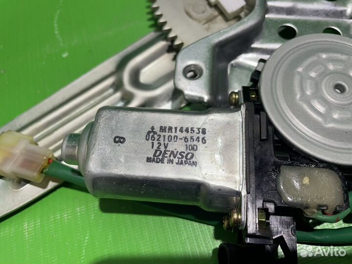 Стеклоподъемник задний правый L200 1996-2006