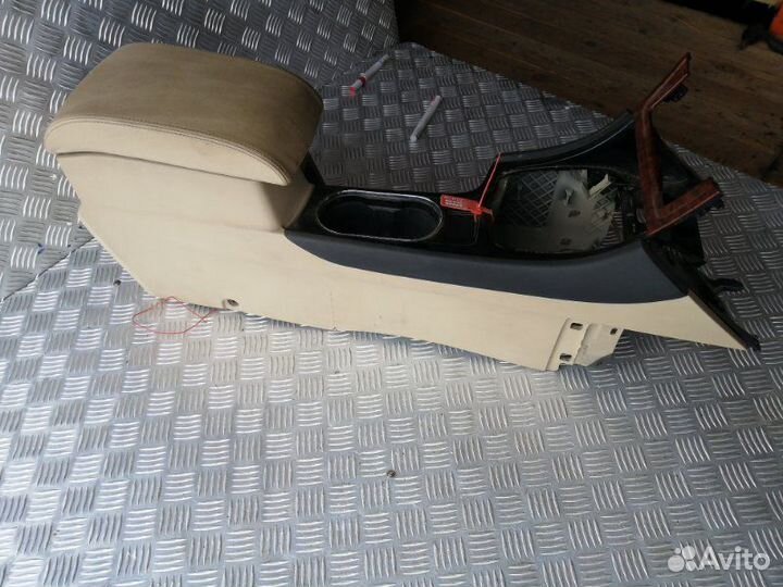 Консоль подлокотник Ford Mondeo