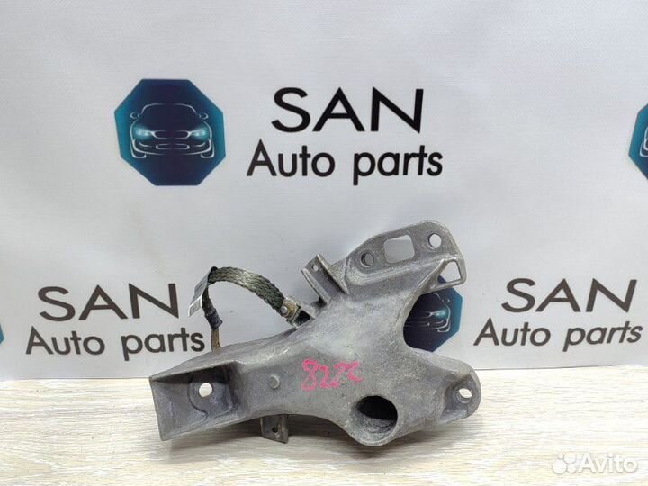 Кронштейн двигателя левый Bmw X5 E70 N52B30AF 2009